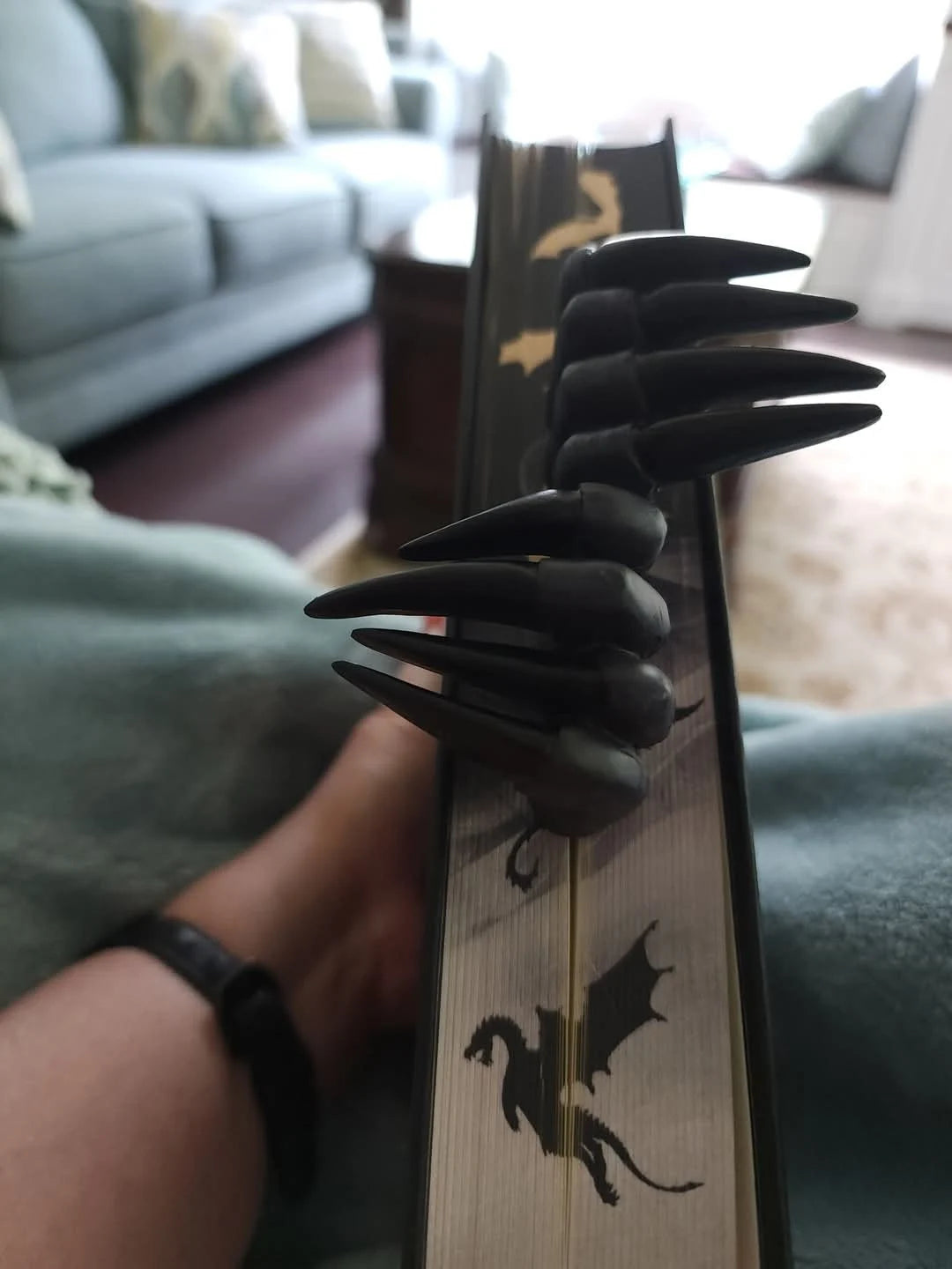 Claw Bookmark